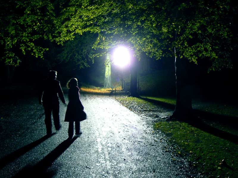Self Defense Tactics That Will Keep You Safe On Late Night Walks 